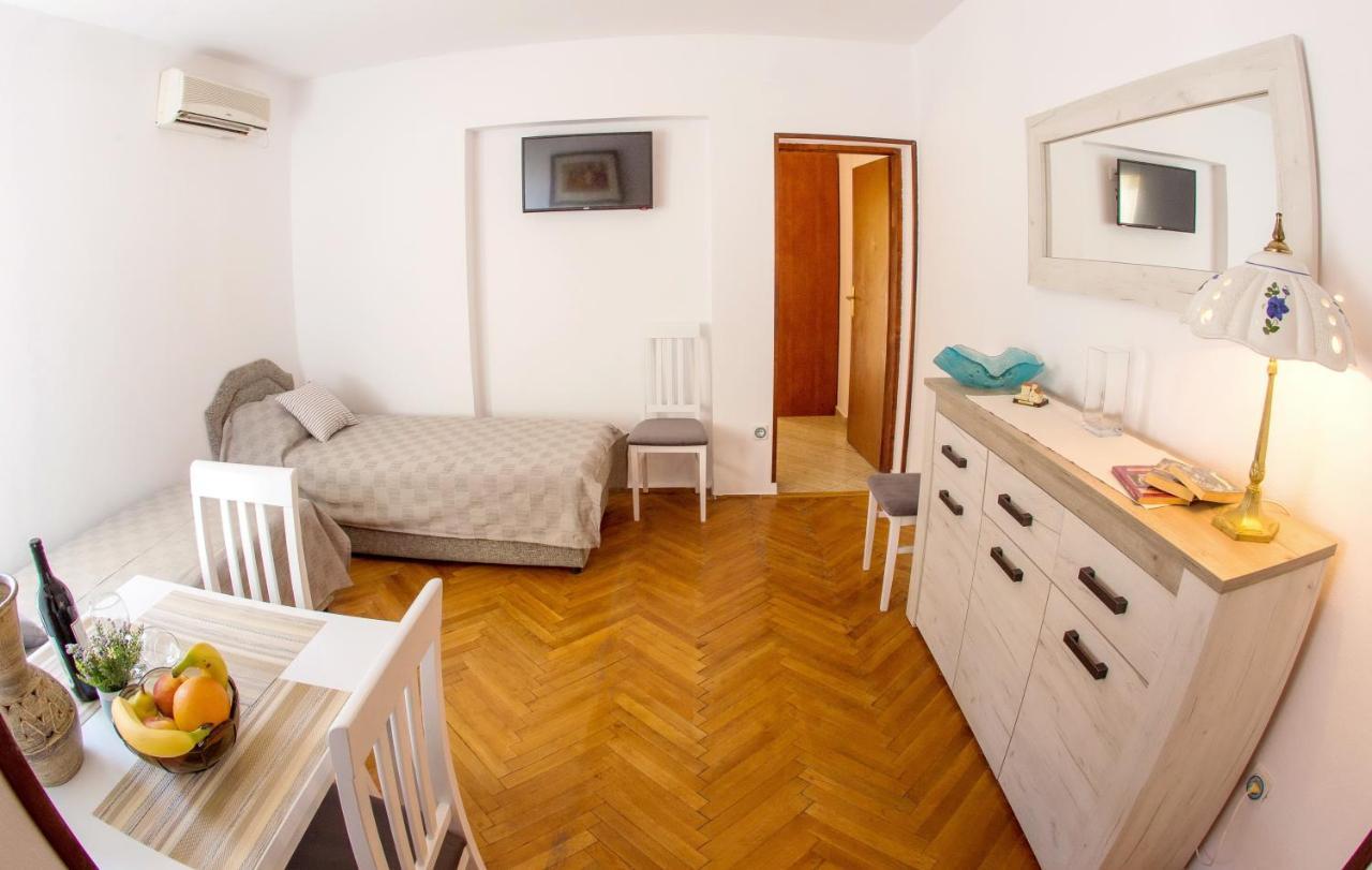 Apartments Angela Budua Esterno foto